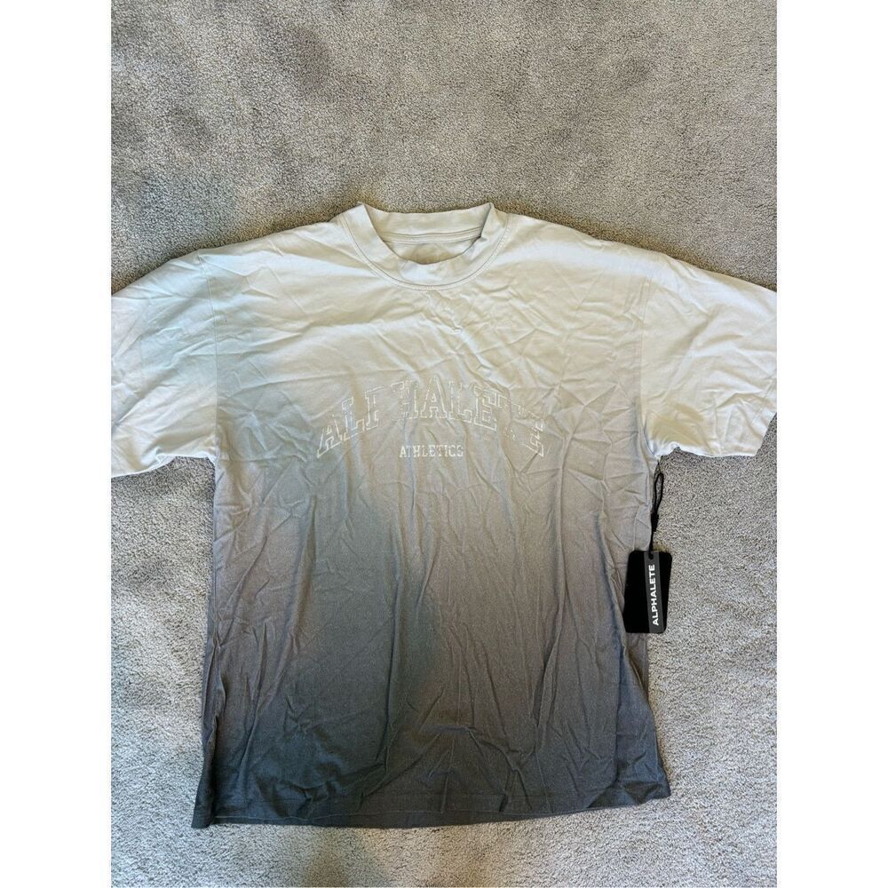 NWT Alphalete logo t shirt